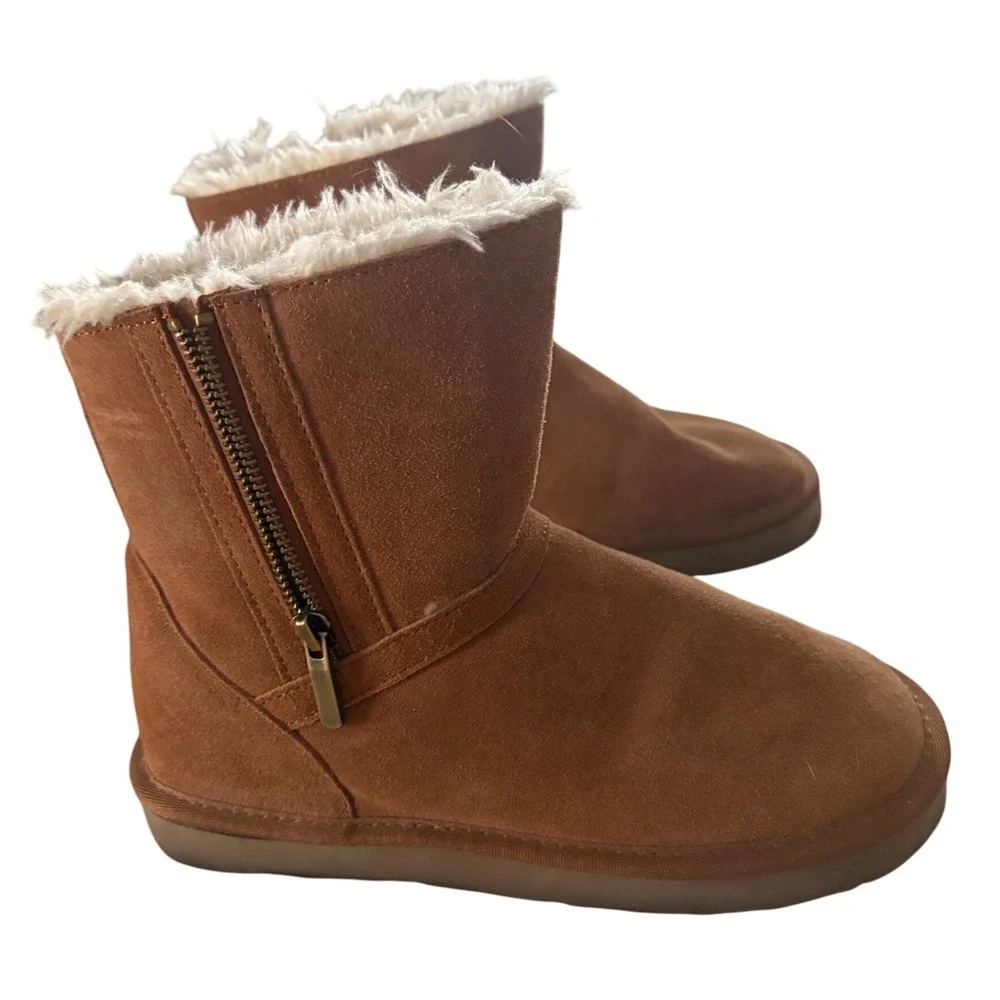 Women's Size 8 Chestnut Faux‎ Suede Winter Boots with Cozy Sherpa Lining